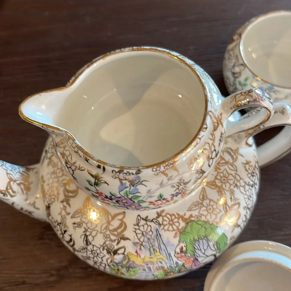 Lord Nelson Ware Pompadour teapot Stacked